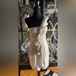 BCBG MaxAzria White One Shoulder Dress
Worn Once
Perfect Condition
Bridal